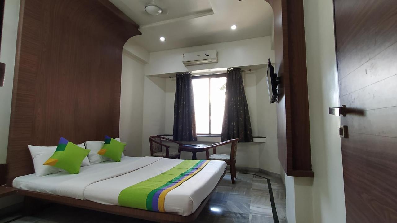 City Palace Hotel होटल सिटी पैलेस Nášik Exteriér fotografie