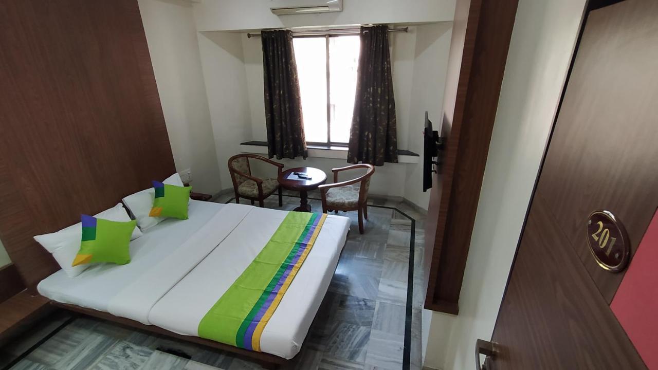 City Palace Hotel होटल सिटी पैलेस Nášik Exteriér fotografie