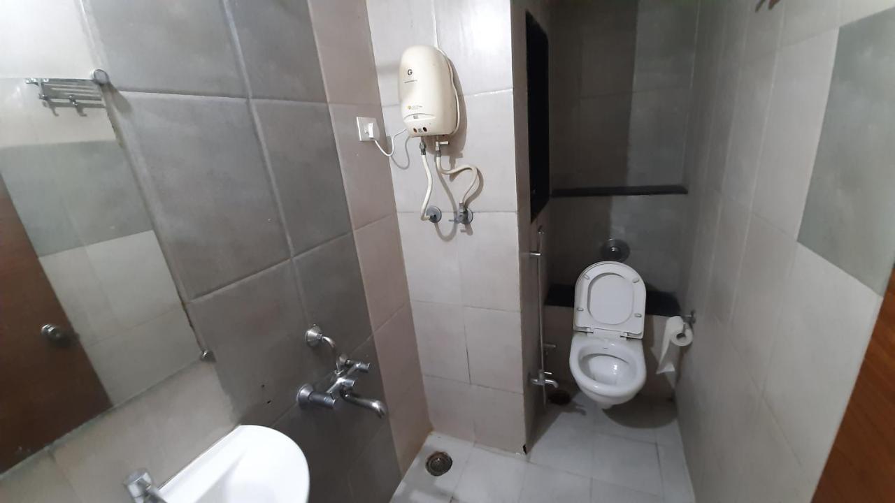 City Palace Hotel होटल सिटी पैलेस Nášik Exteriér fotografie